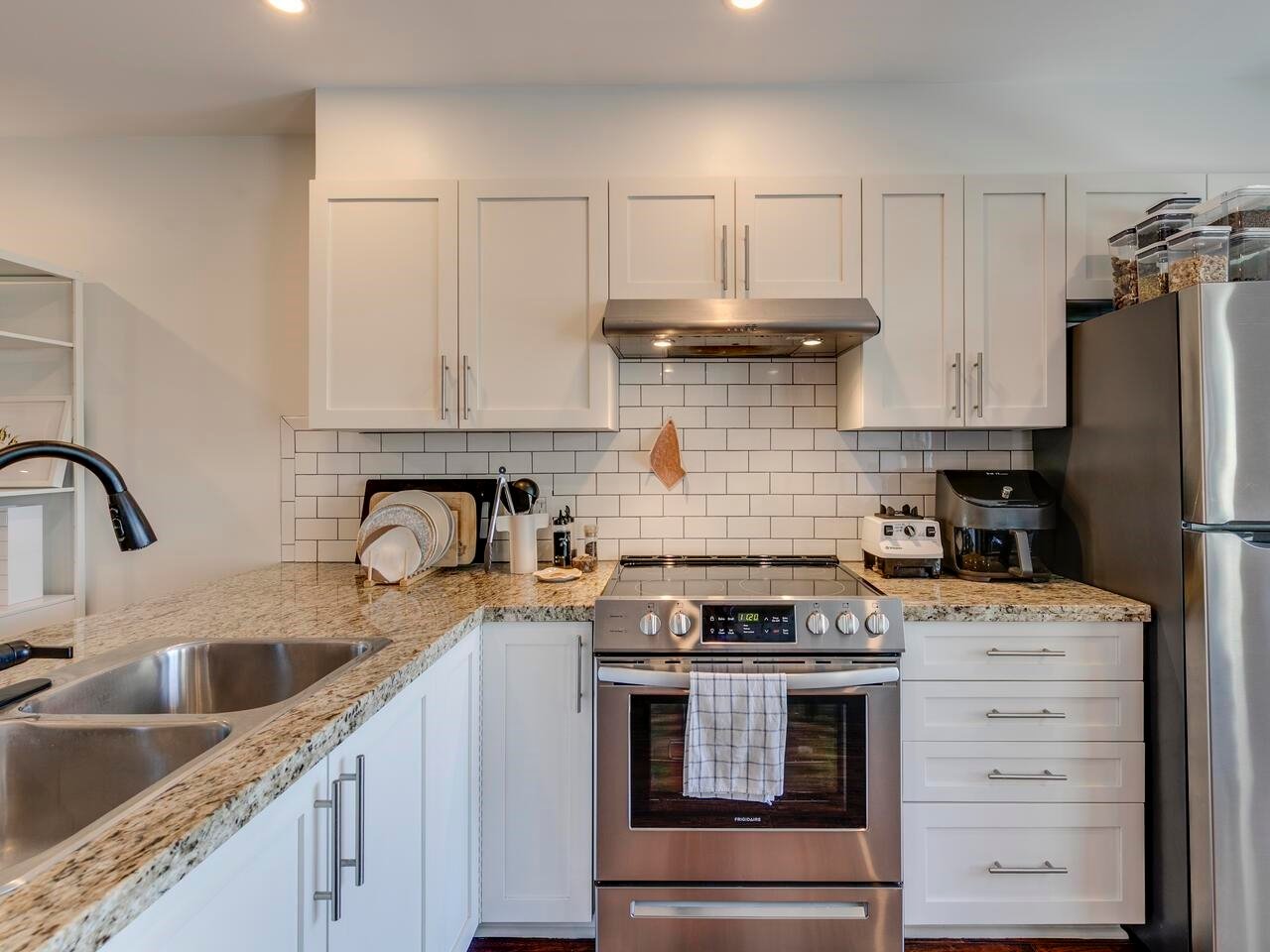 1196 Village Green Wy