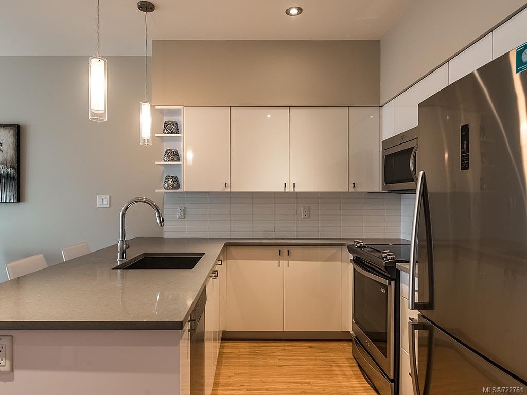 205-785 Tyee Rd