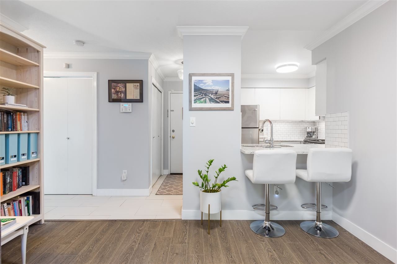 102-3051 Airey Dr