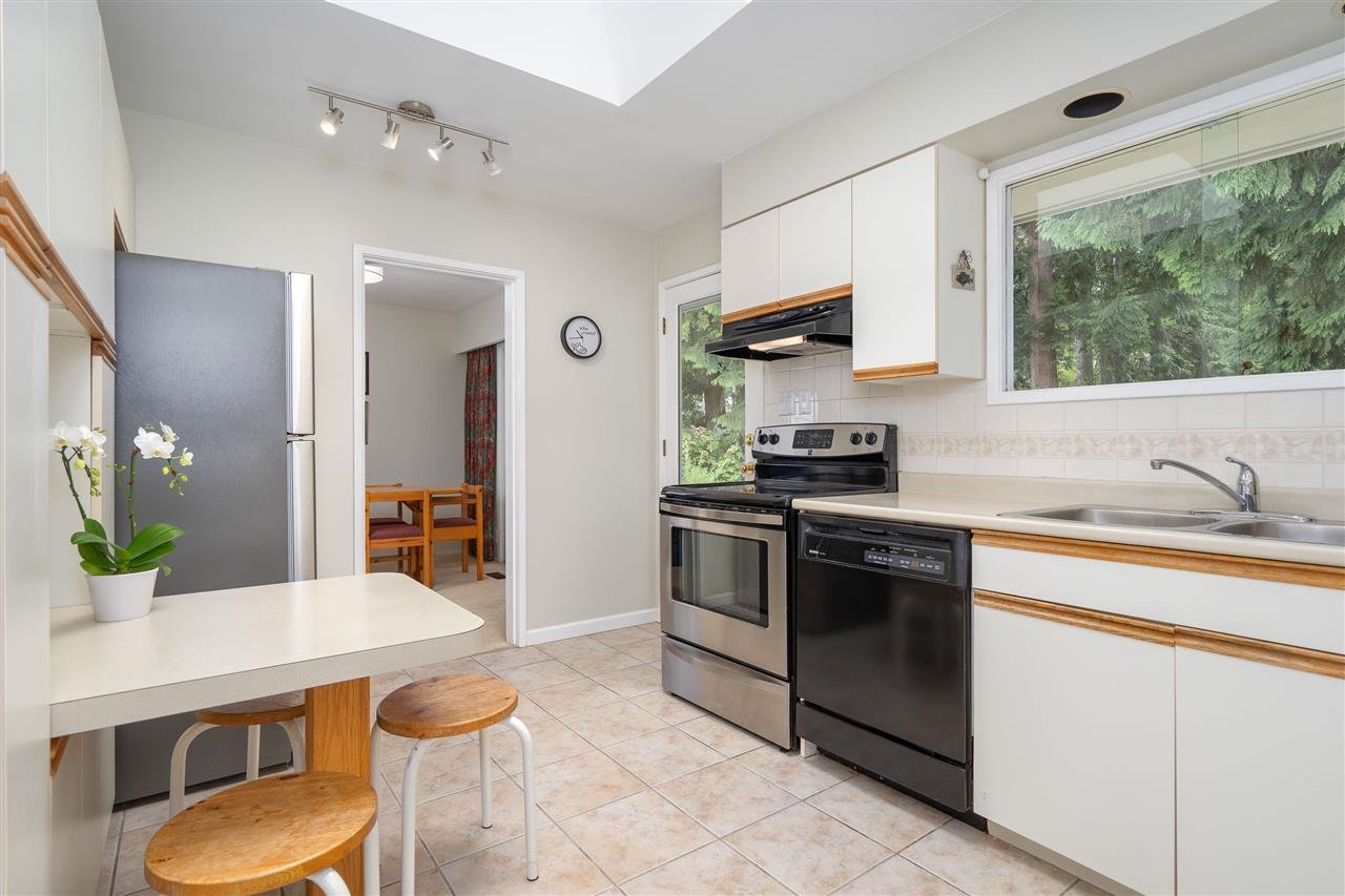 4116 Grace Cres