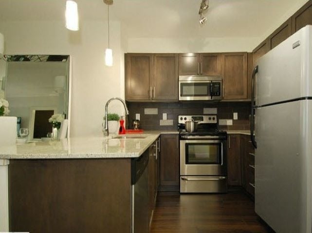 214-13468 King George Blvd