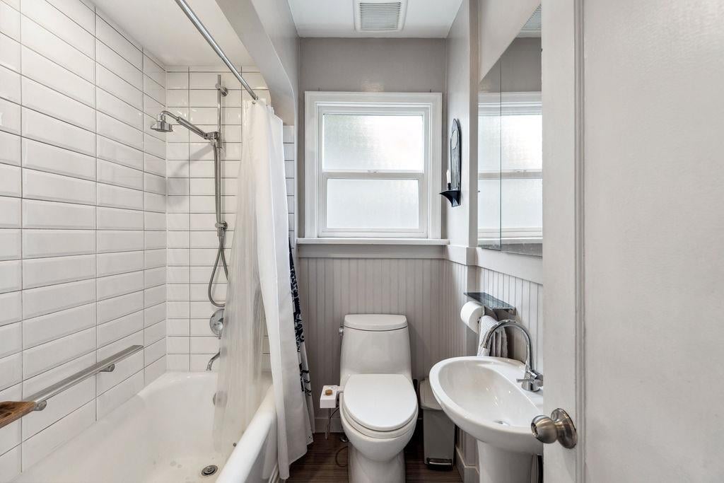 3341 E Georgia Street, Vancouver