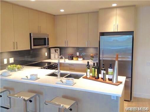 301-3912 Carey Rd