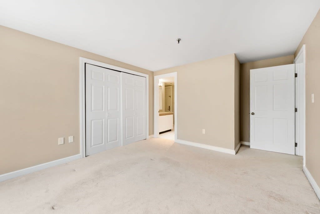 390 Commonwealth Ave, #PH5