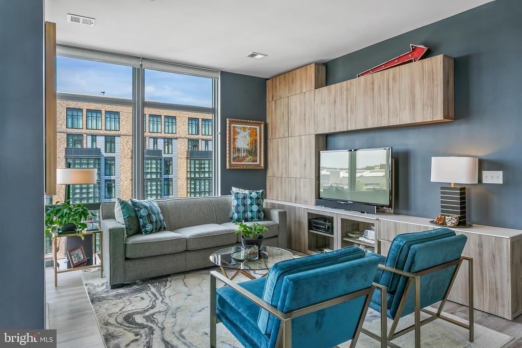 460 New York Ave NW, #1003
