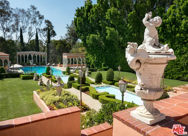 Valley Villa