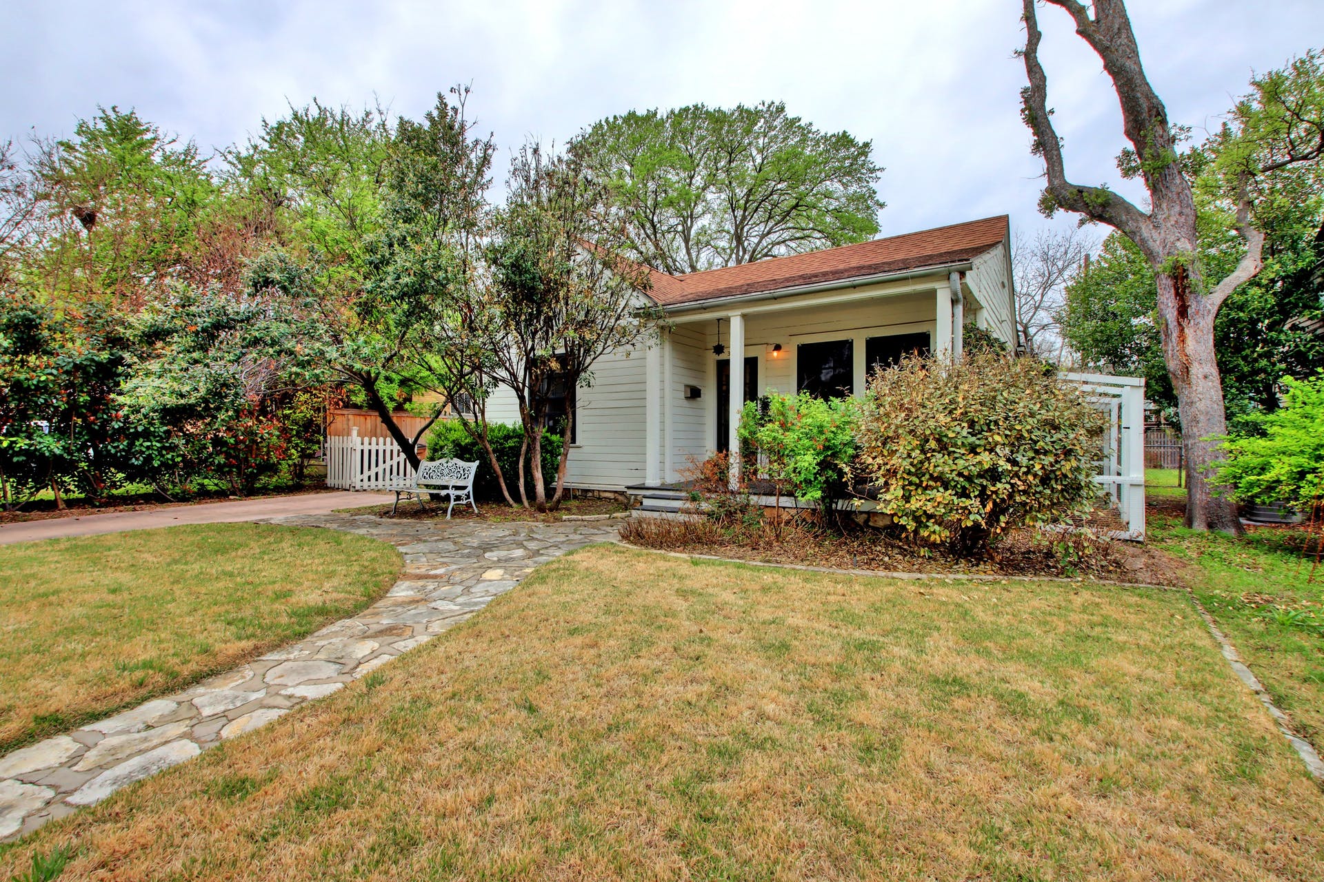  3214 Lafayette Ave