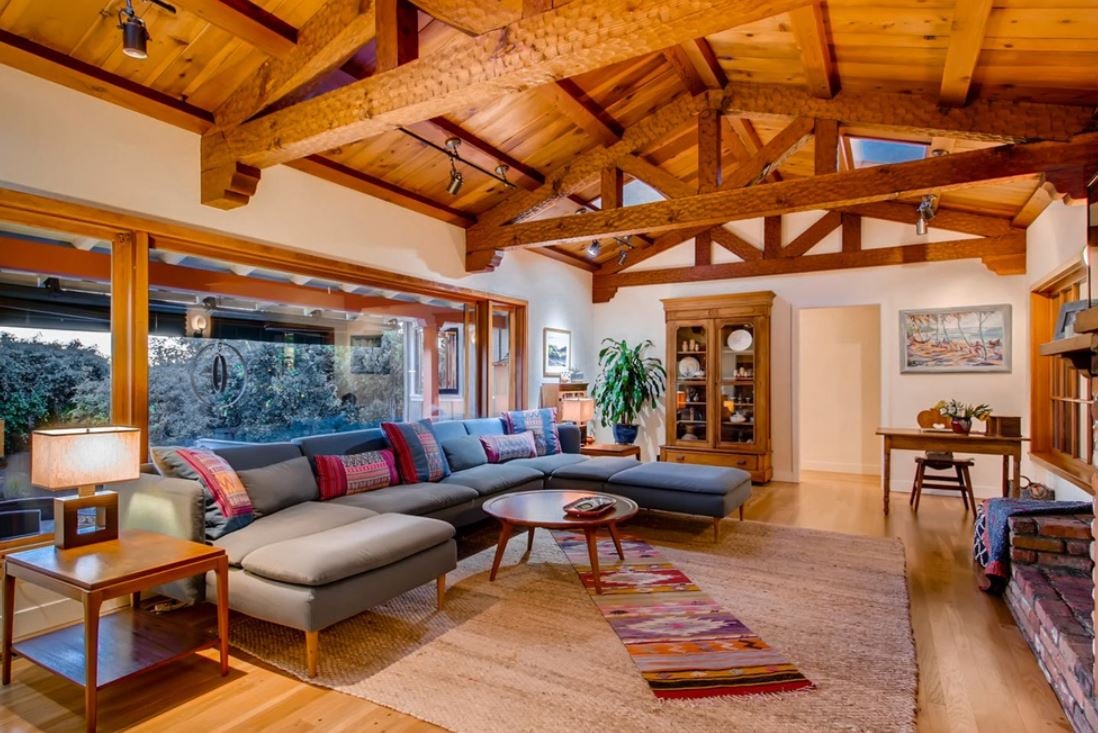 4039 Sunnyhill Dr
