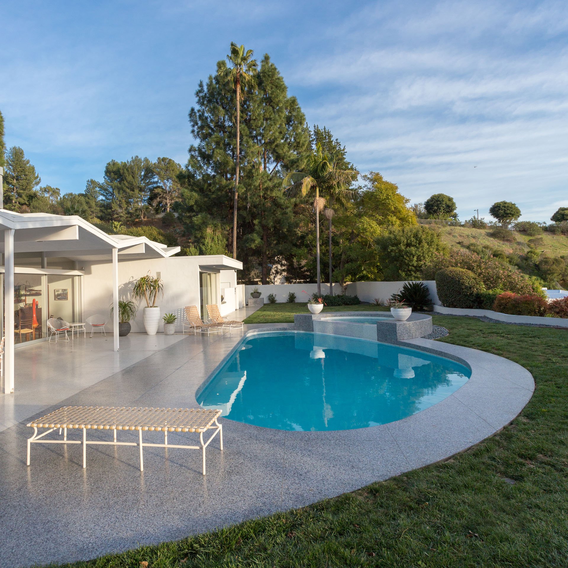 1107 N Hillcrest Rd, Trousdale