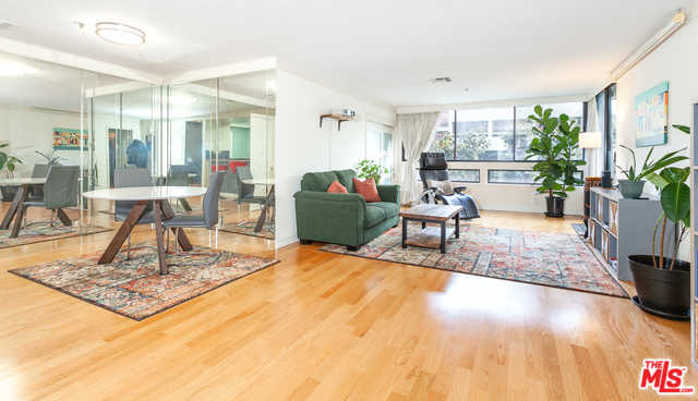 880 W 1ST ST Apt 404