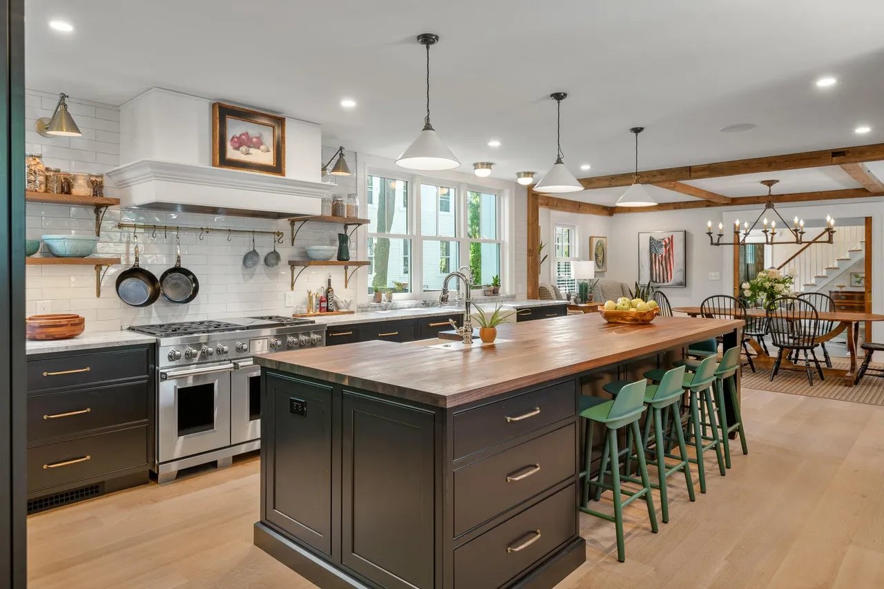 Gorgeous Kitchens Perfect for Thanksgiving