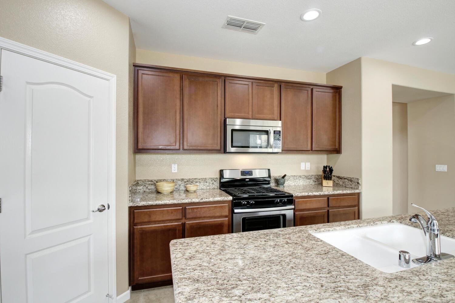1342 Newton Dr