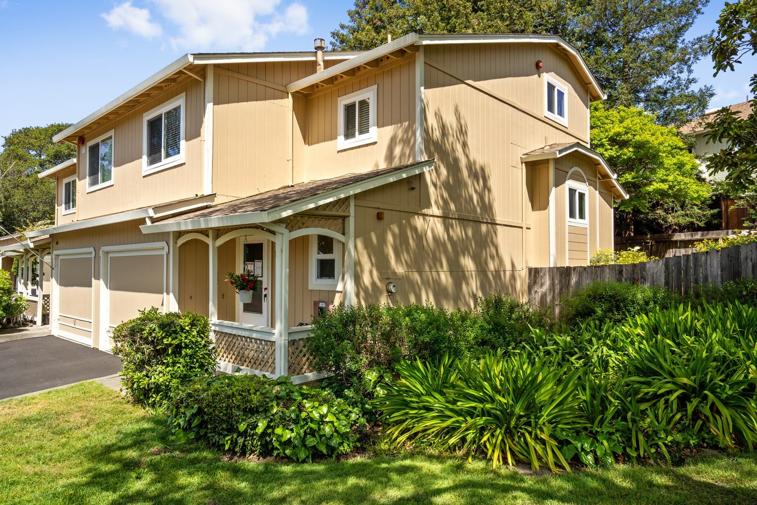 157 Acorn Dr