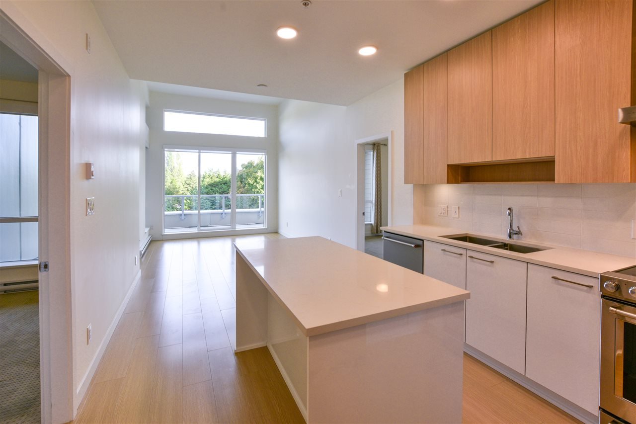 418-5460 Broadway Wy