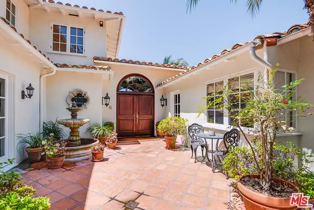 Villa Grove