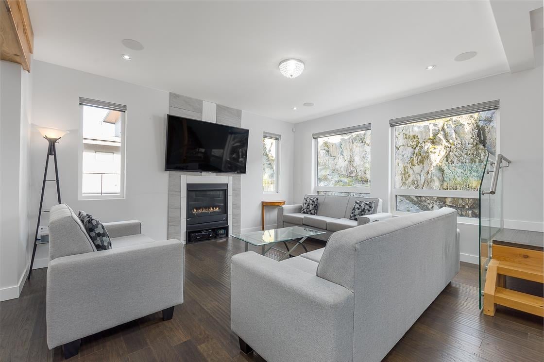 41230 Rockridge Pl