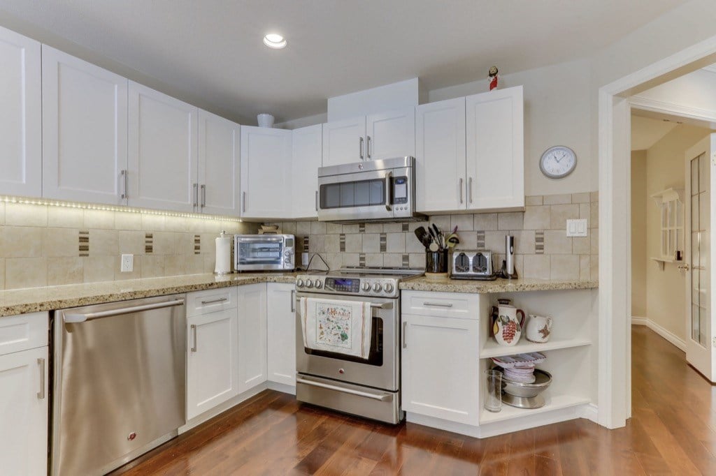 103-1250 55 St