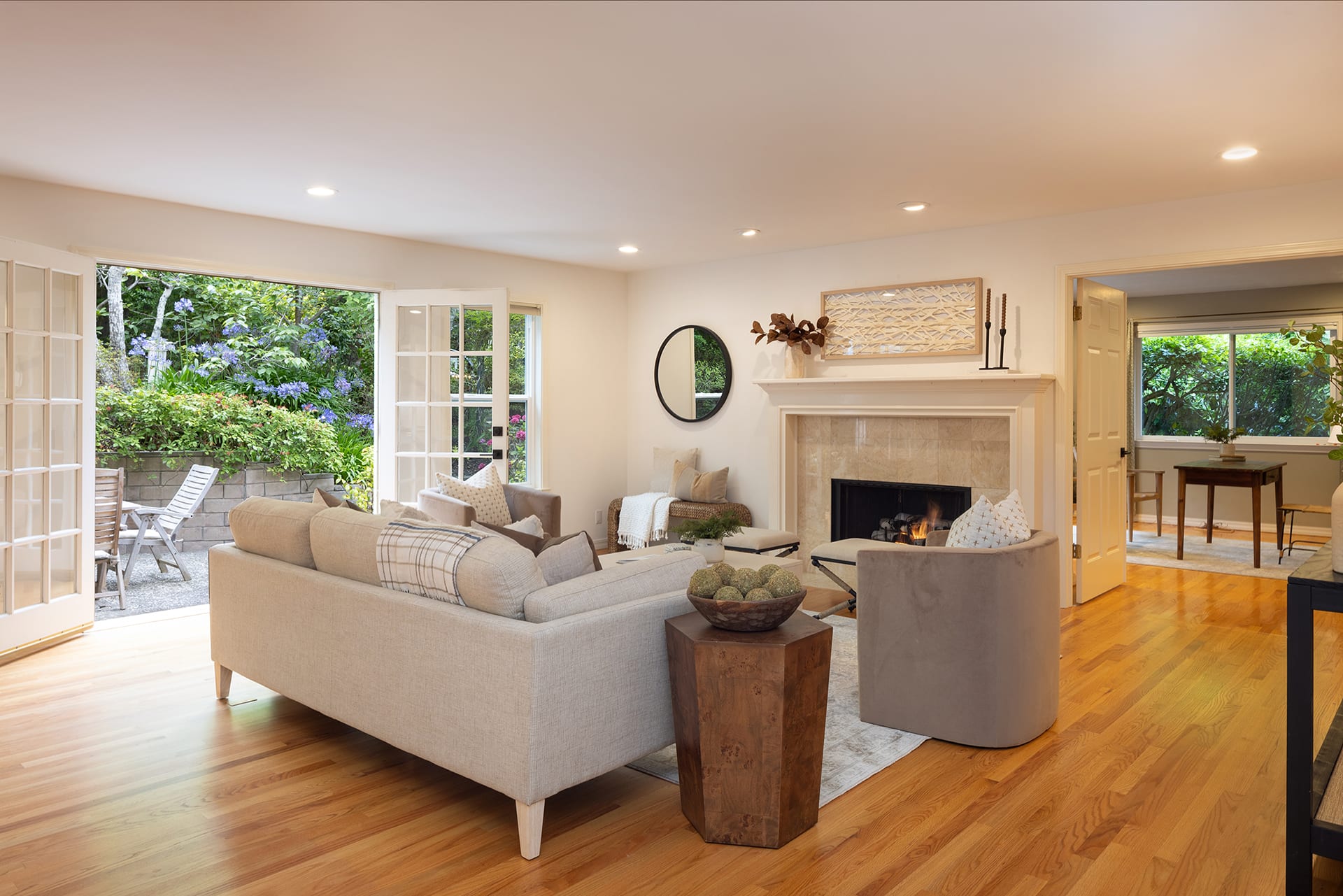 Spacious Monterey Haven - 450 Dry Creek Road