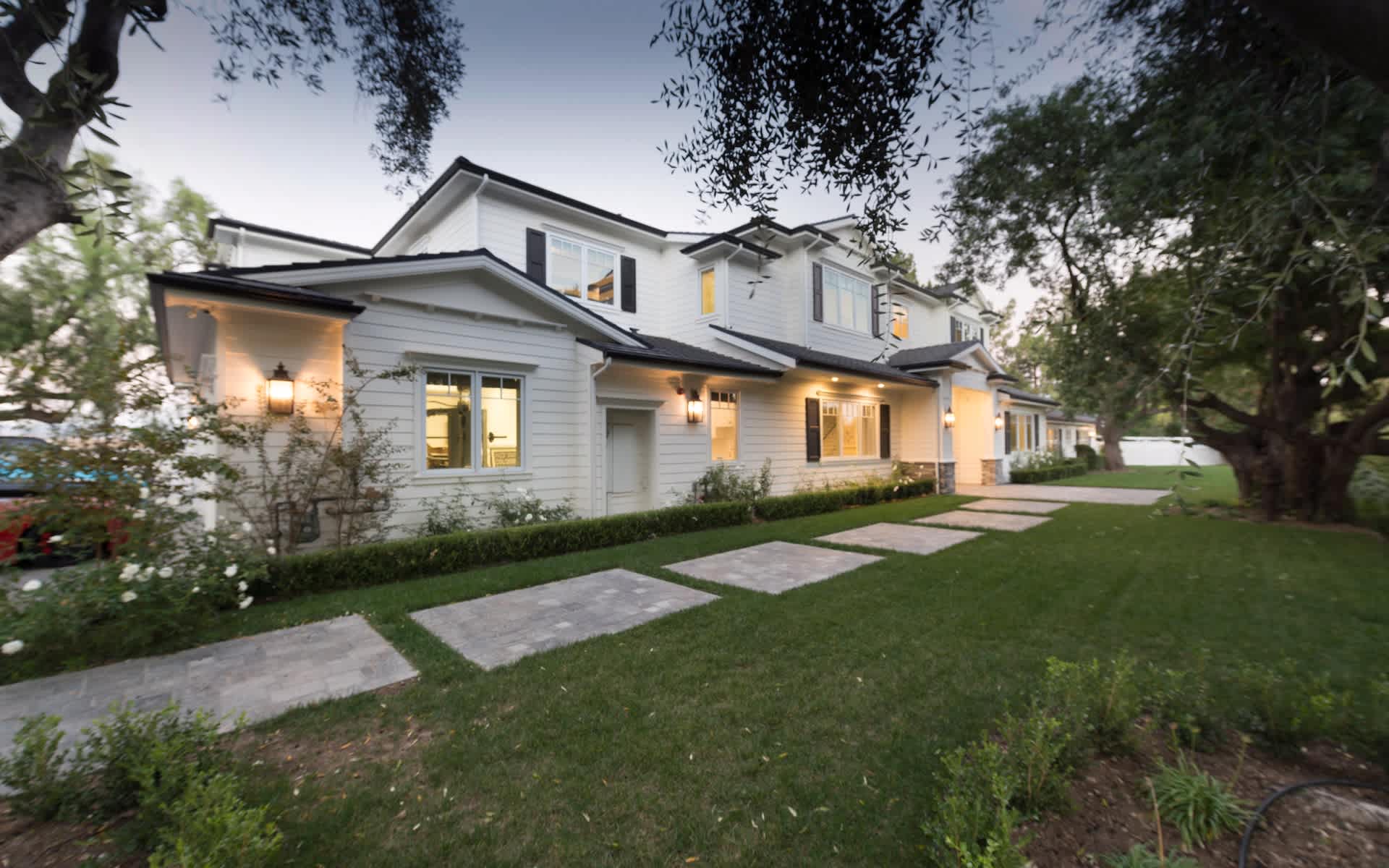 5570 Bill Cody Rd, Hidden Hills Ca