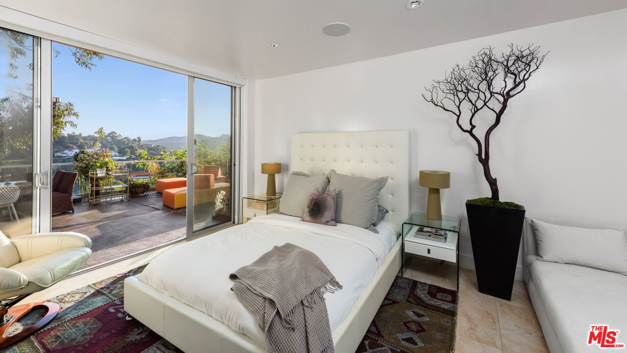 View Opulent
