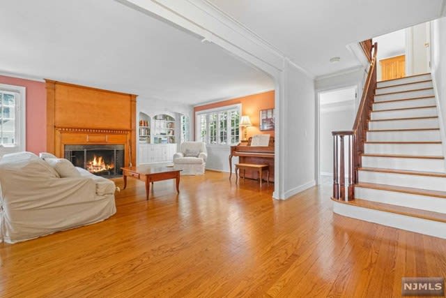 220 Beechwood Rd