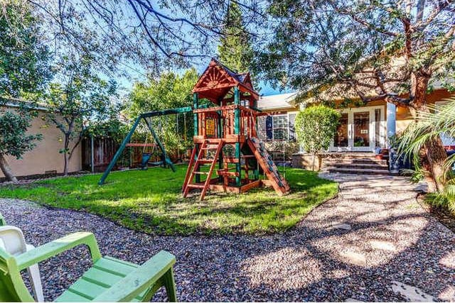 14740 McCormick St Sherman Oaks, CA