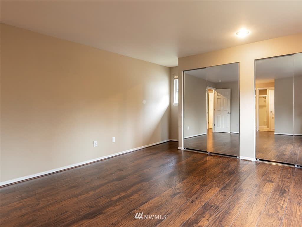114 Tompkins Pl