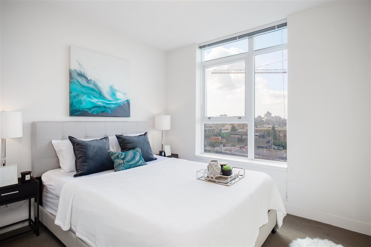 802-250 E 6th Ave