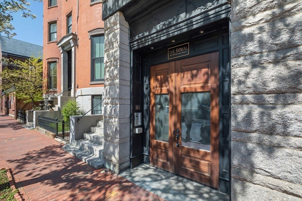 407 Shawmut Av, #3