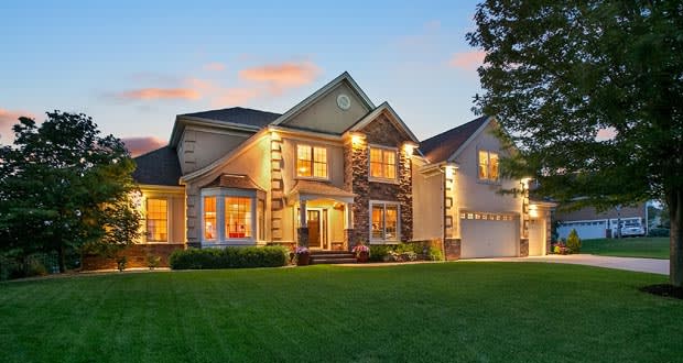 Top Transactions: Staging Helps Eagan Home Break $1M