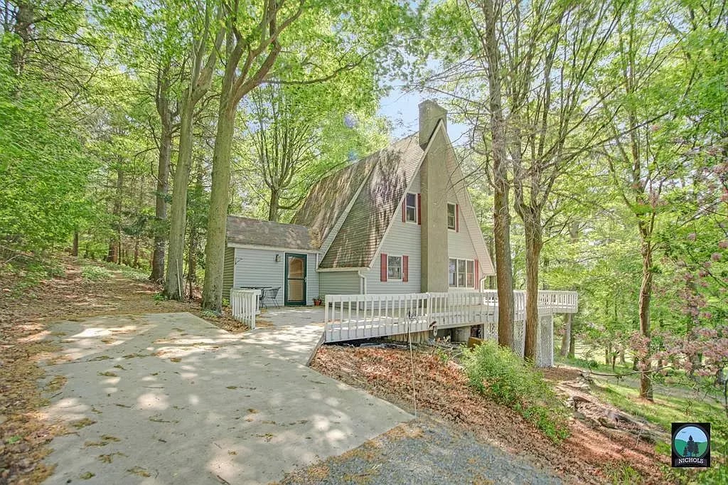 499 Wood Rd