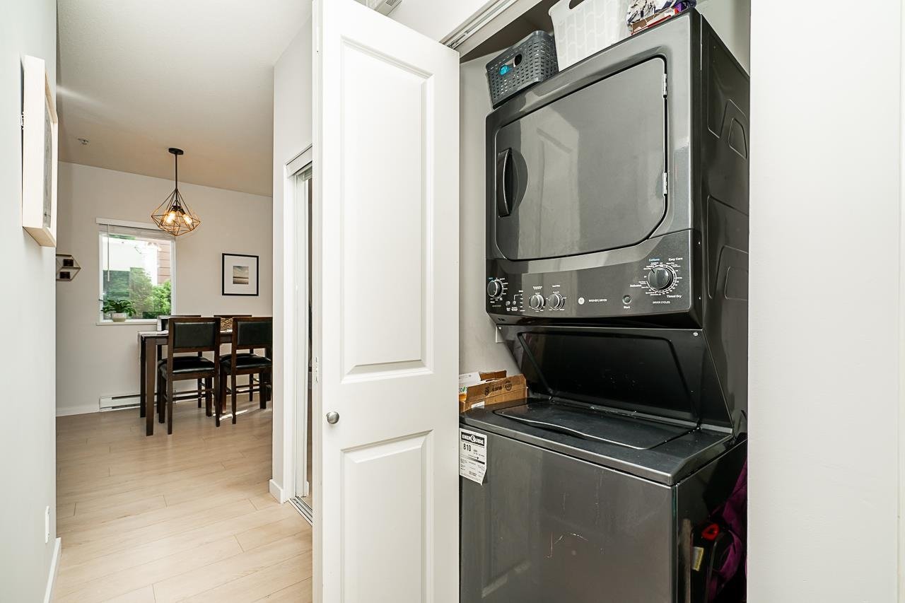 401-1661 Fraser Ave