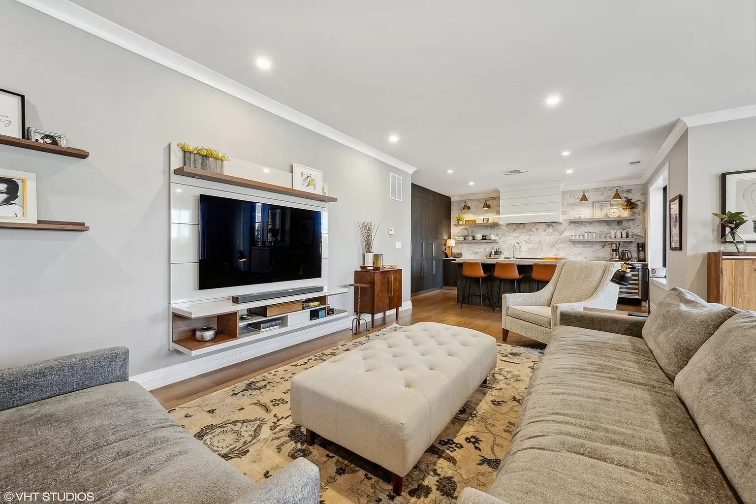 445 W Arlington, Unit 4W