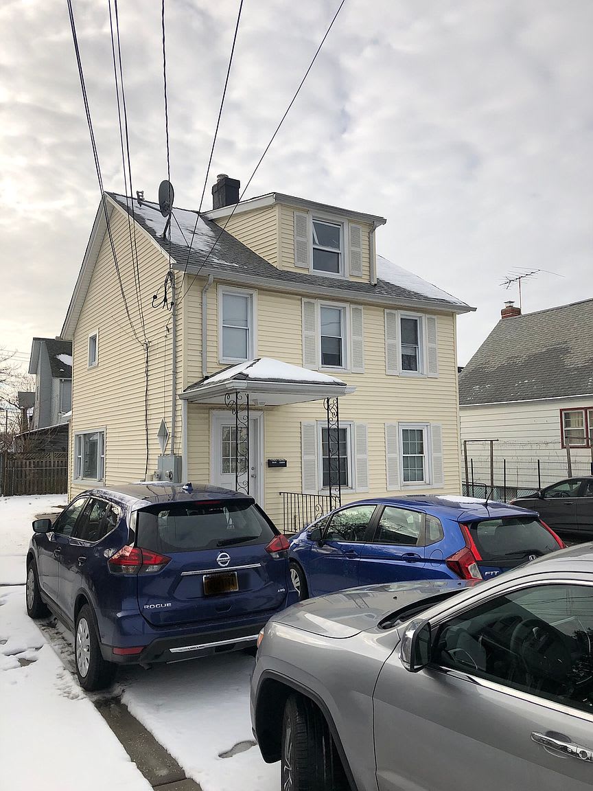 81 Roslyn Rd