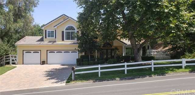 29345 Via Norte