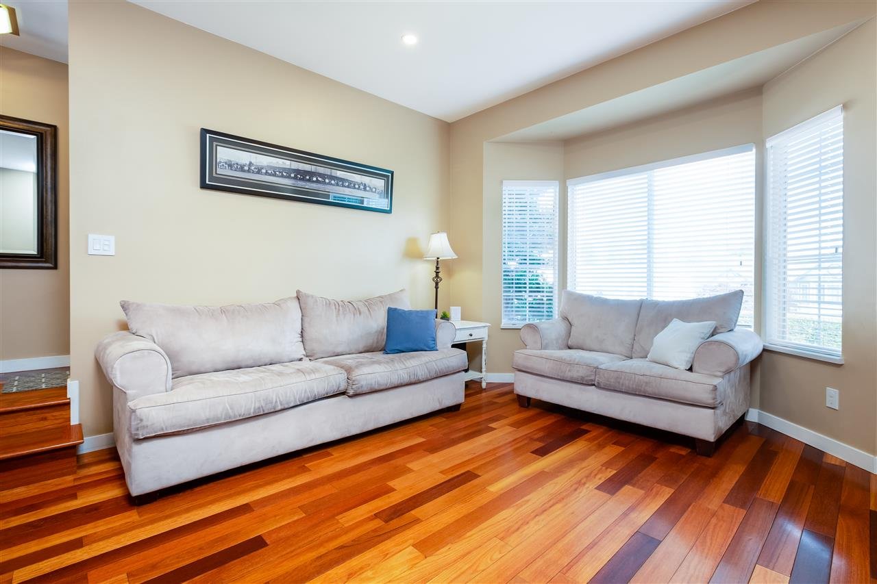 21588 95 Ave