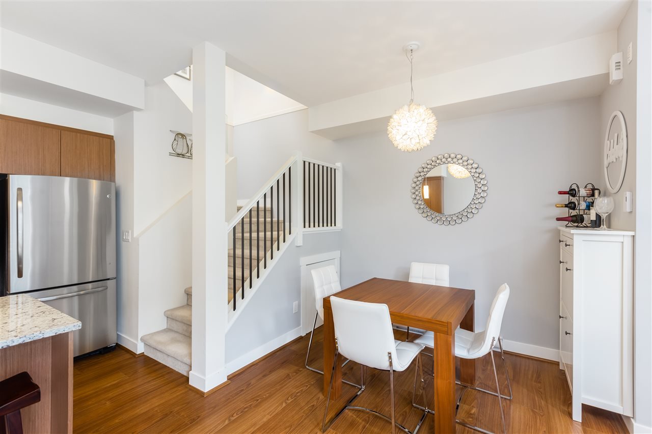 208-735 W 15th St