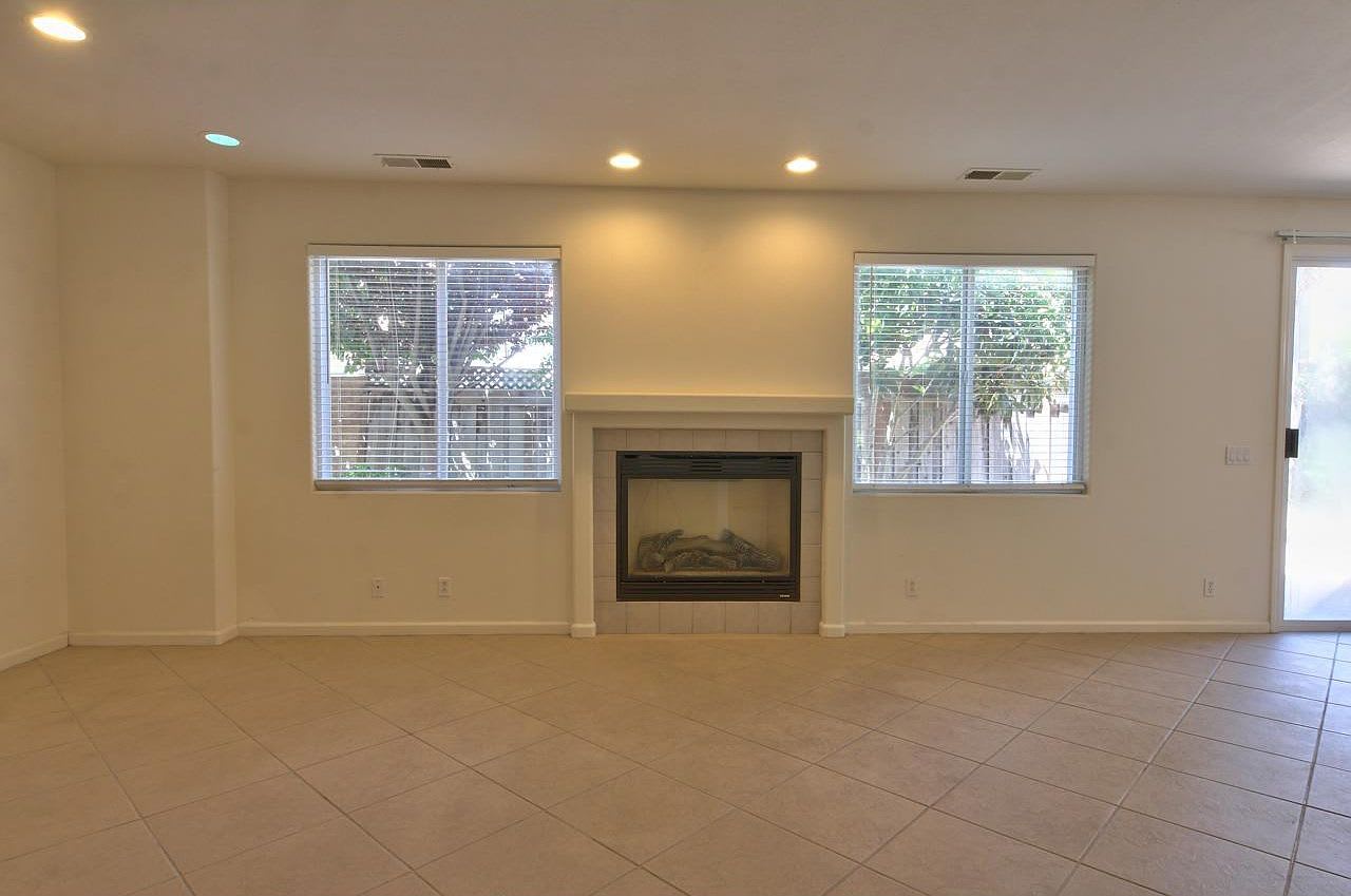 13 Wimbledon Cir
