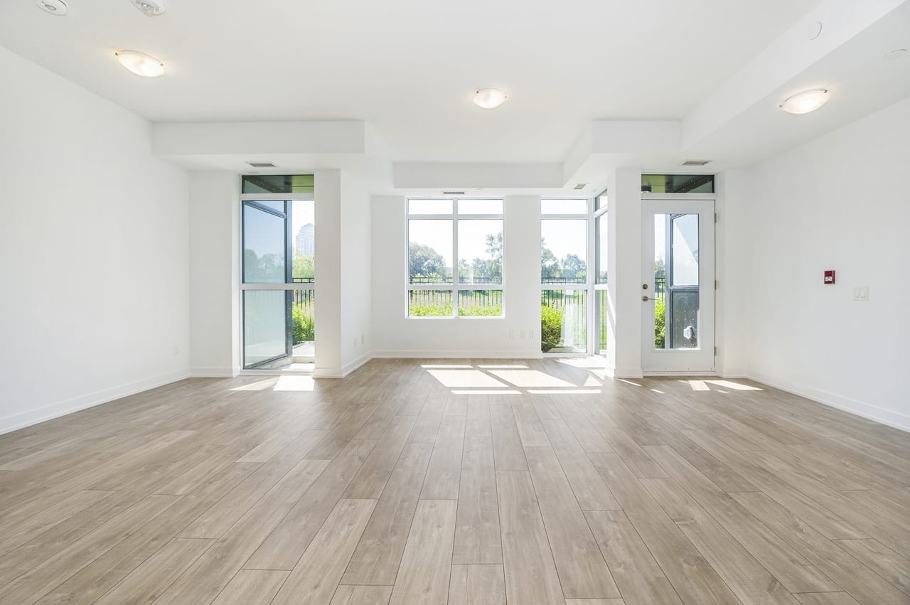 251 Manitoba St Unit: 117