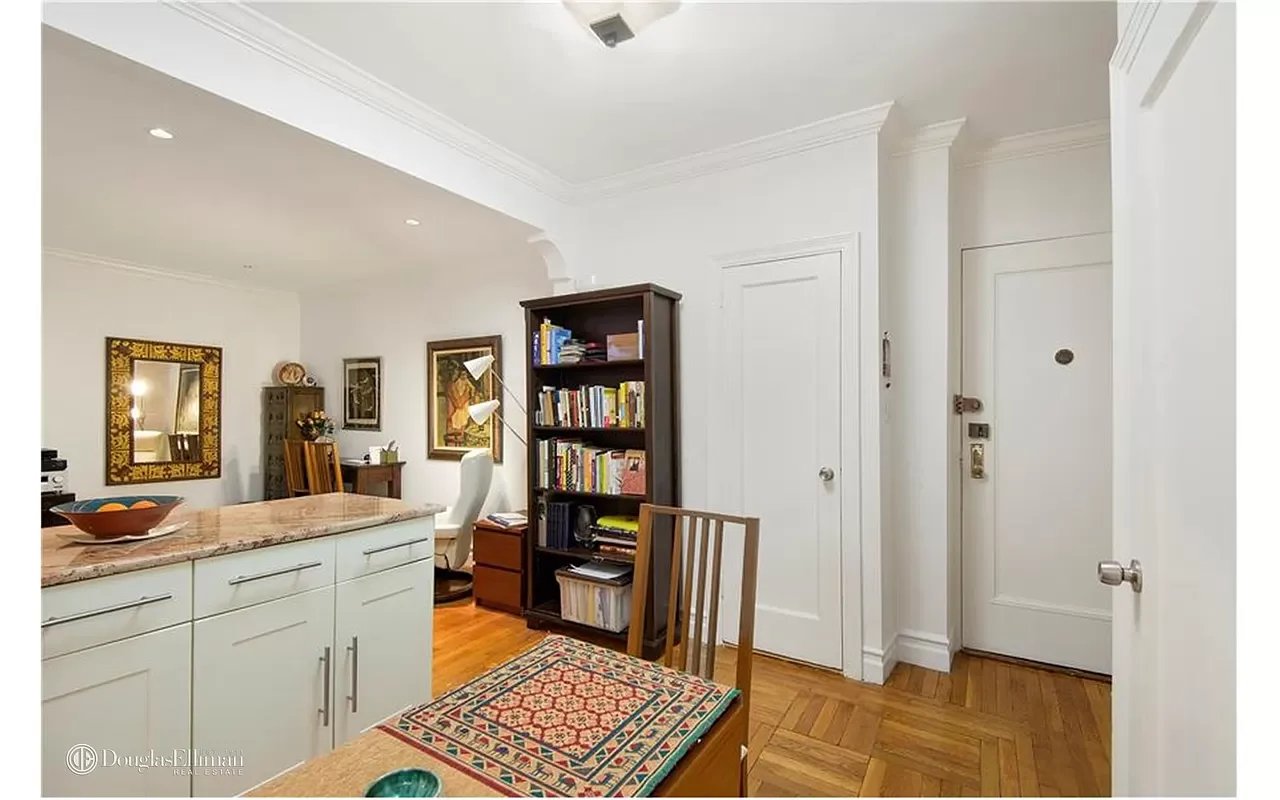 209 West 104th Street Unit: 3F