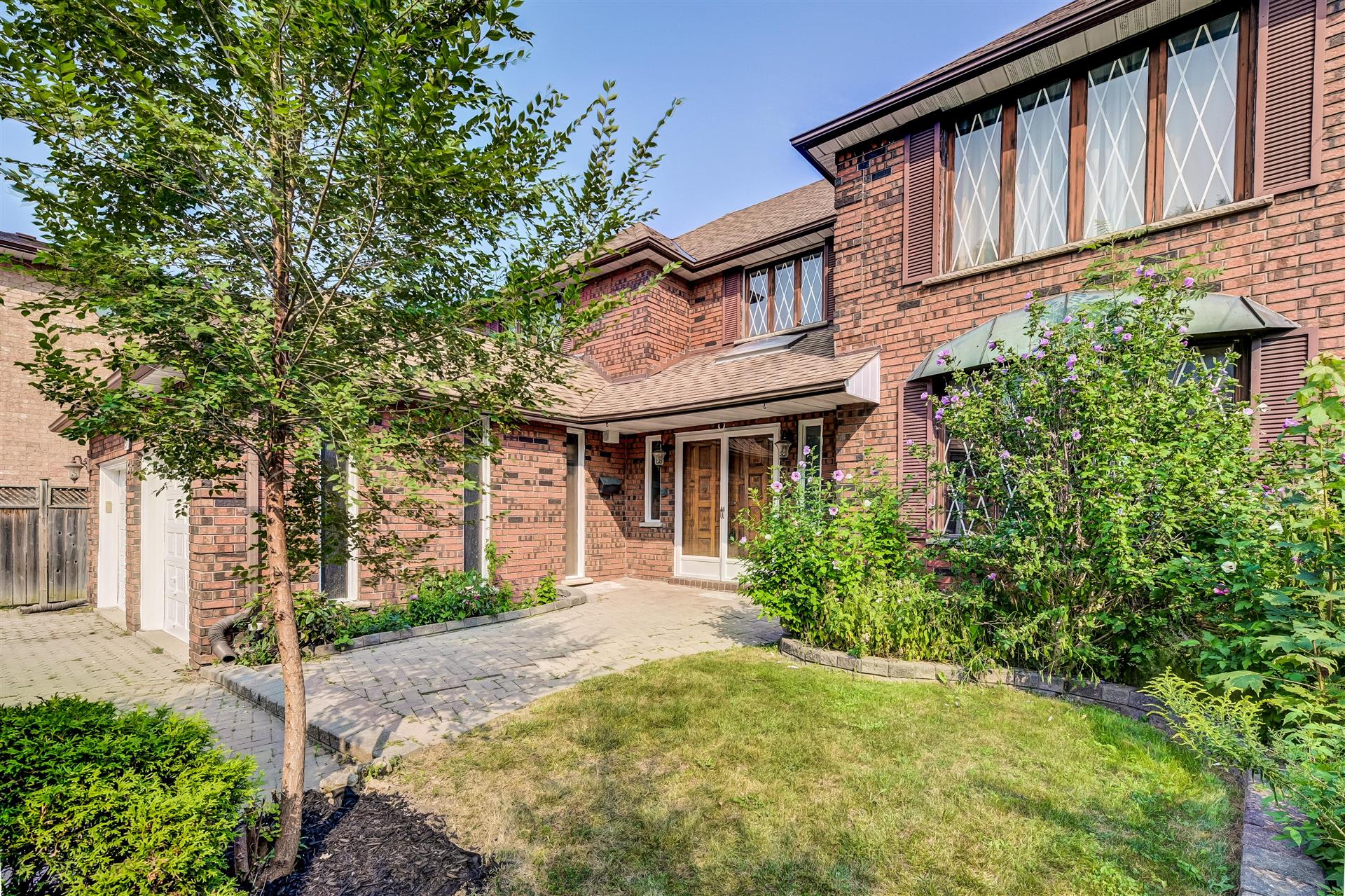 87 Hill Cres