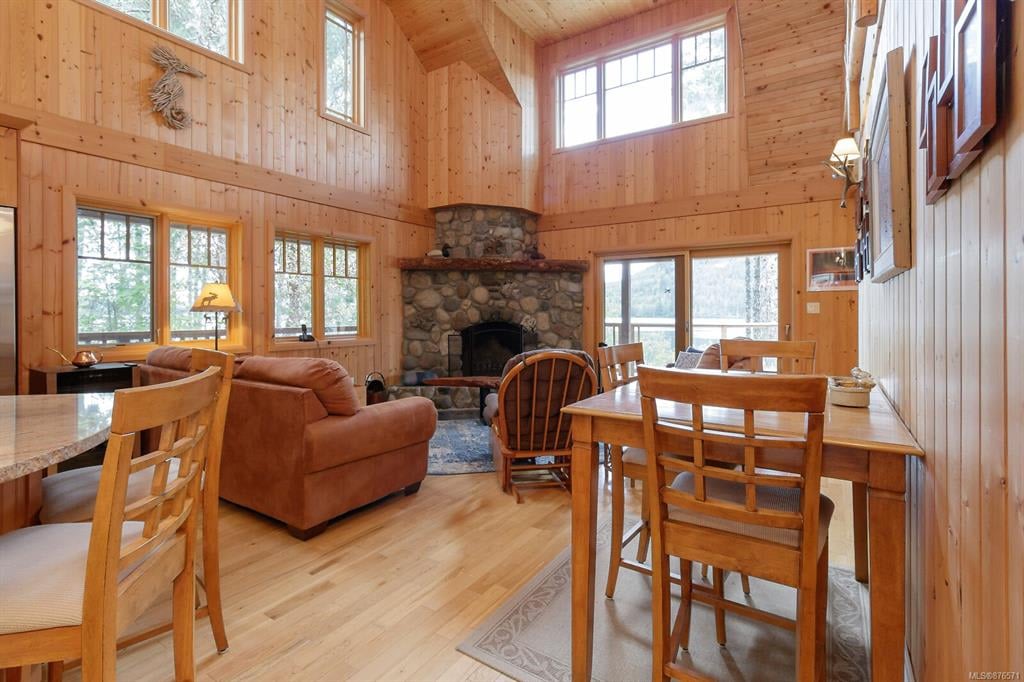 9578 Creekside