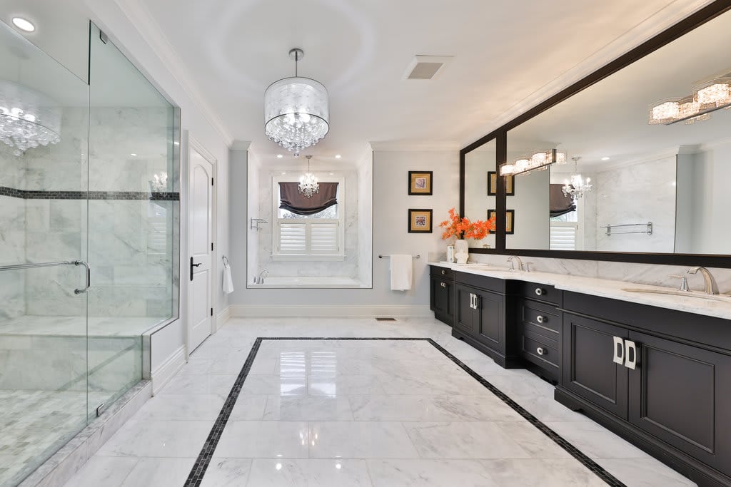 2015 Elmhurst Avenue, Oakville