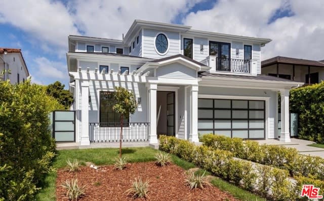135 South Carmelina Ave