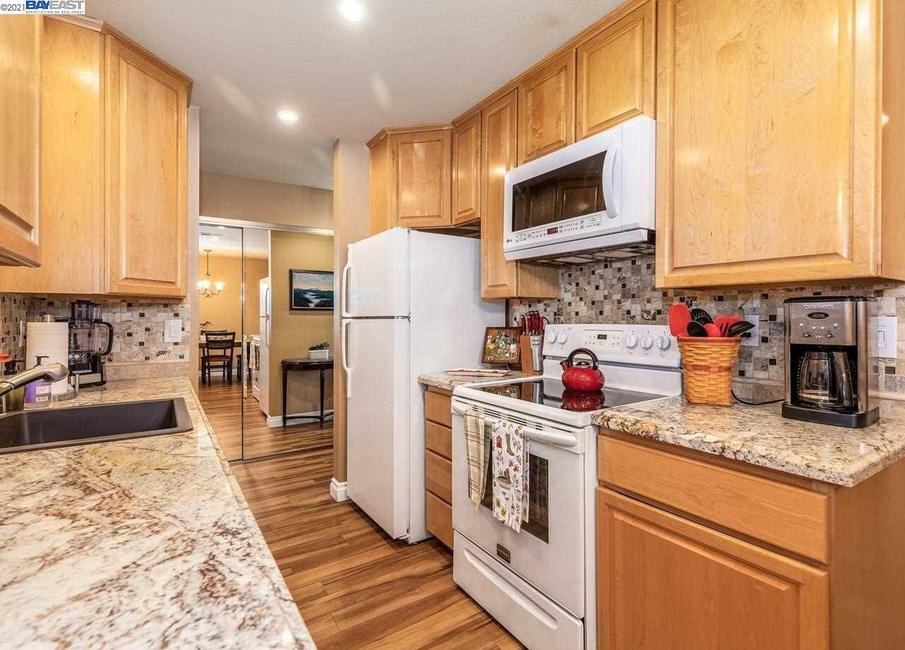 1804 Cole Ave, #5