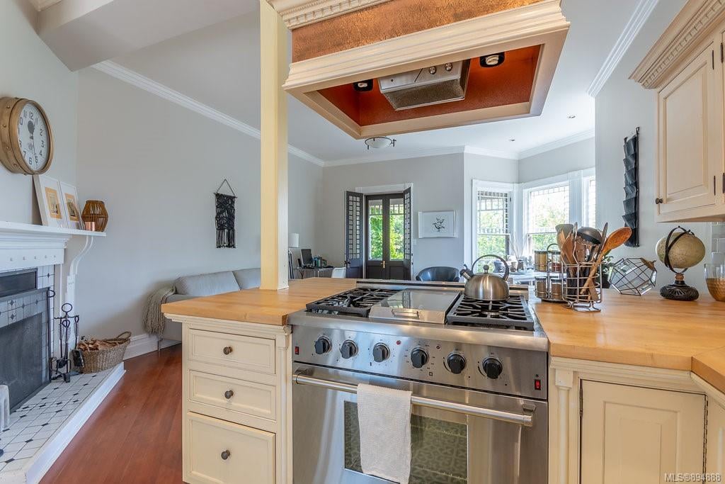 1140 Arthur Currie Lane