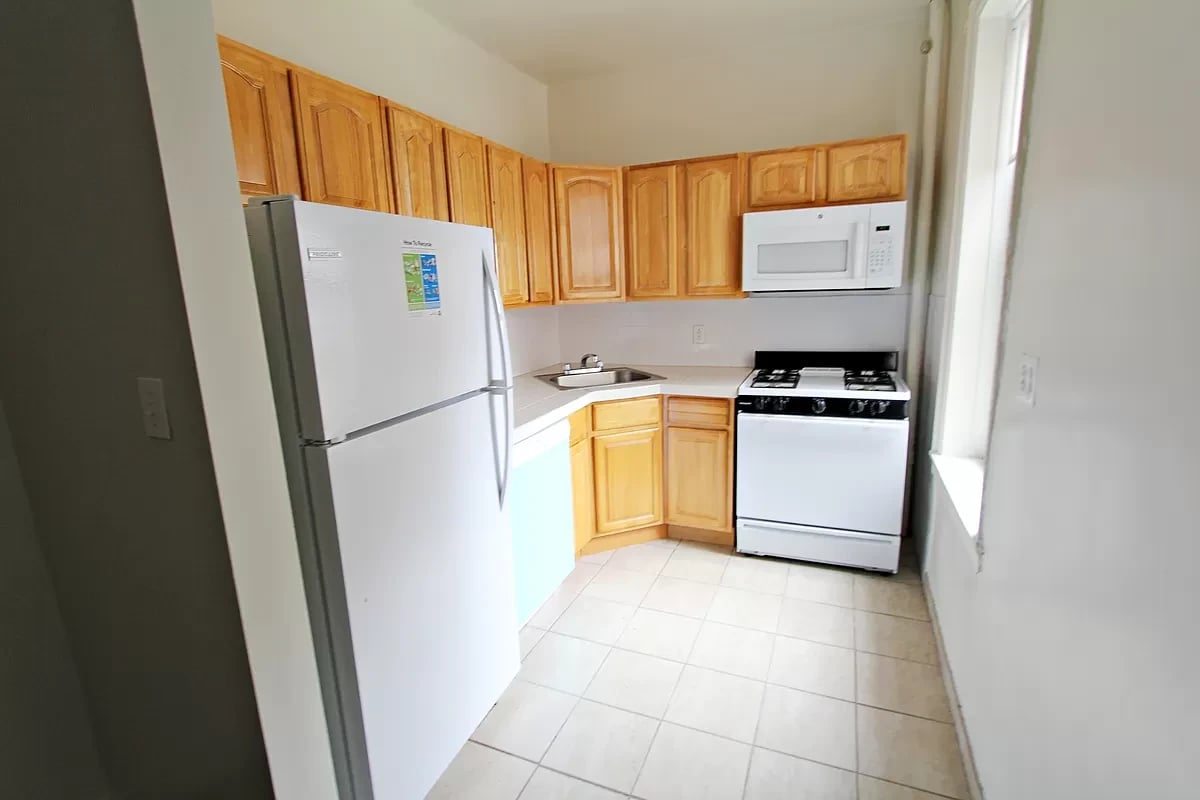 75 West Mosholu Parkway North Unit: 5F