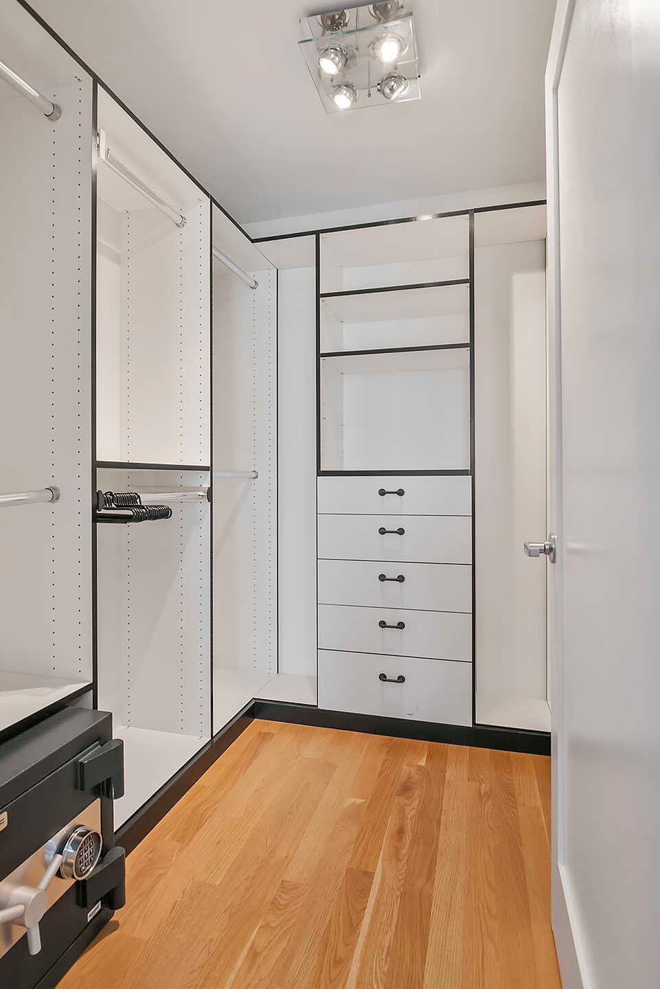 310 WASHINGTON BLVD Unit: 804