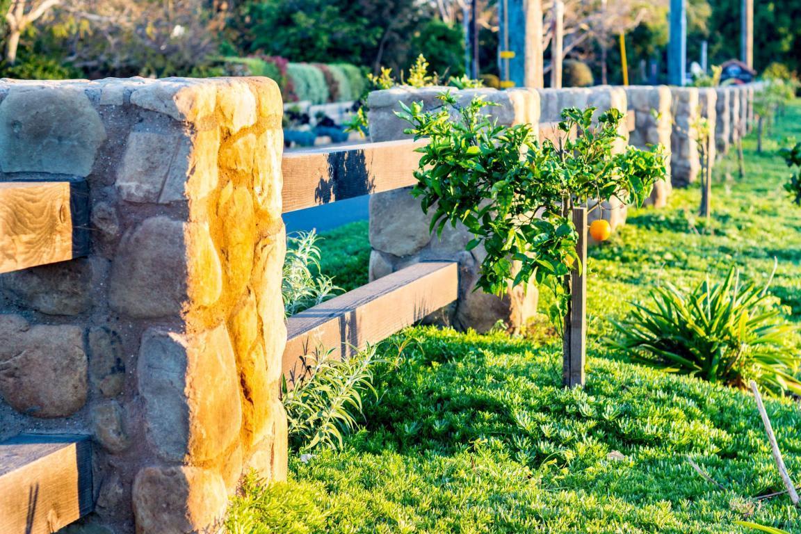 201 Toro Canyon Rd
