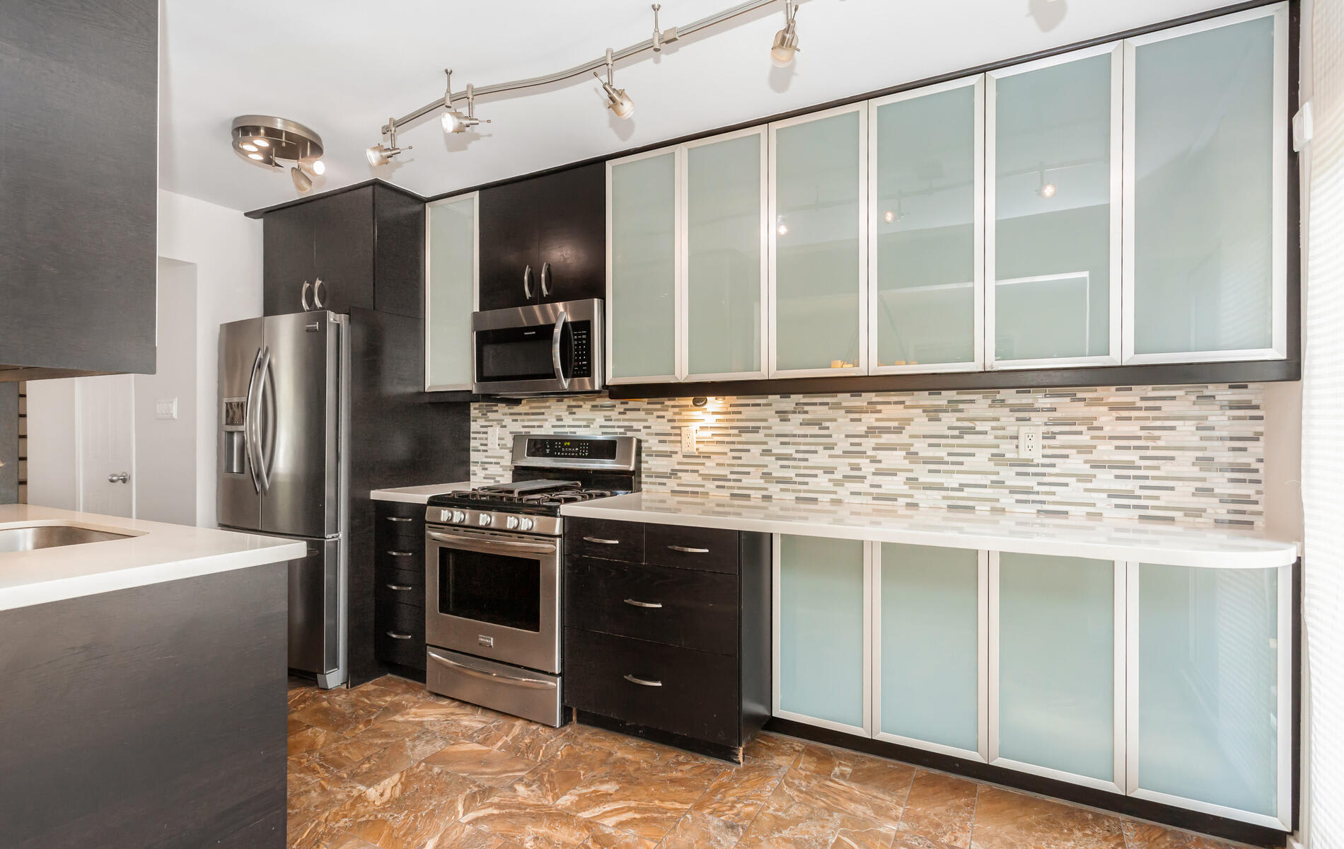 1308 Valerie Cres